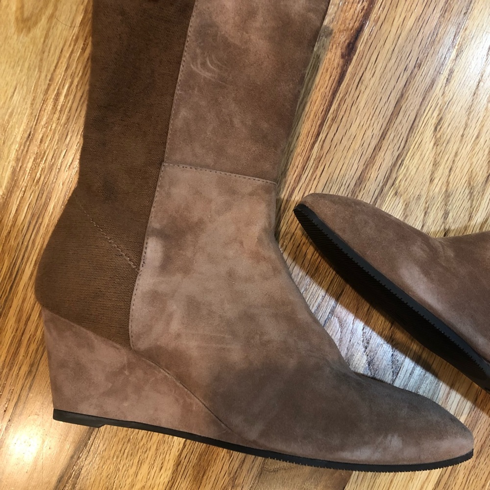 Brown Stuart weitzman Beatrice booties never worn
